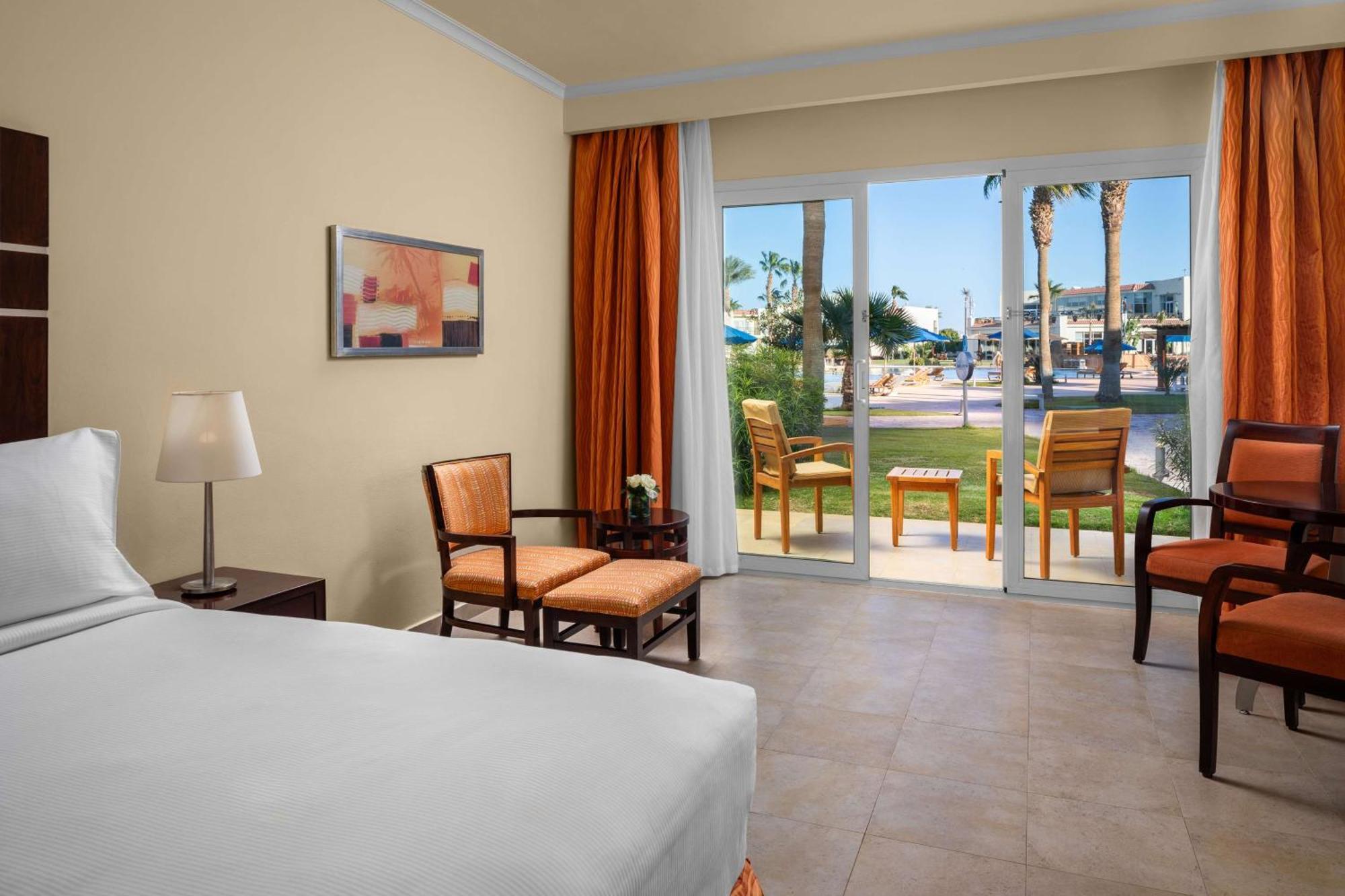 Beachside Guest Room - Garden View